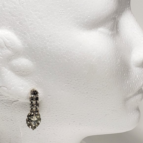 Vintage Crystal Earrings Marquis Focal Dangle 1.25 Inch Post Formal Party Bling - Picture 3 of 6